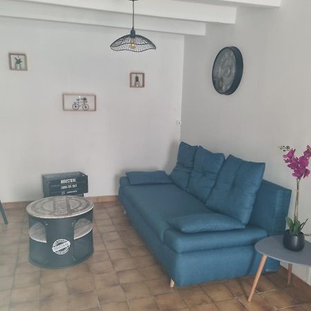 Brigueuil Jolie Petite Maison Dans Village Fortifie מראה חיצוני תמונה