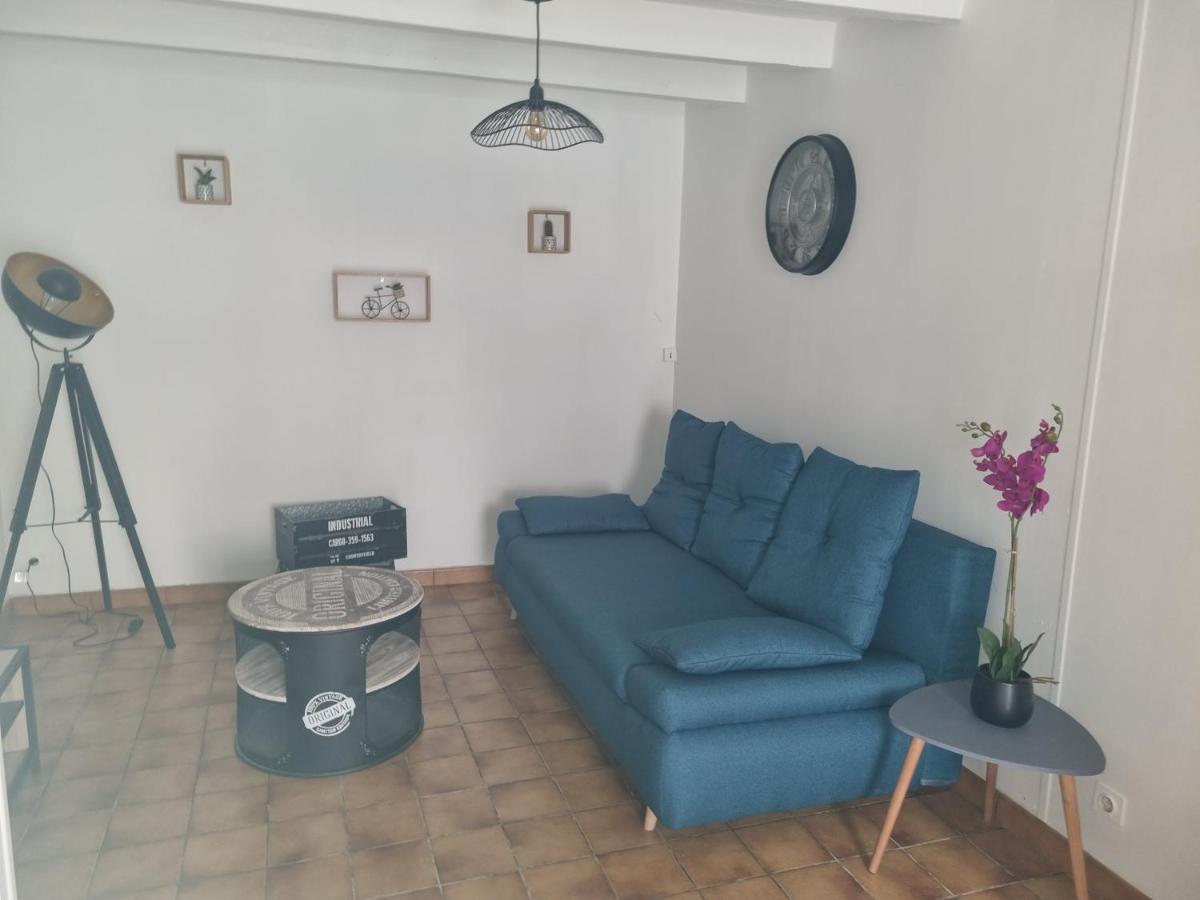 Brigueuil Jolie Petite Maison Dans Village Fortifie מראה חיצוני תמונה