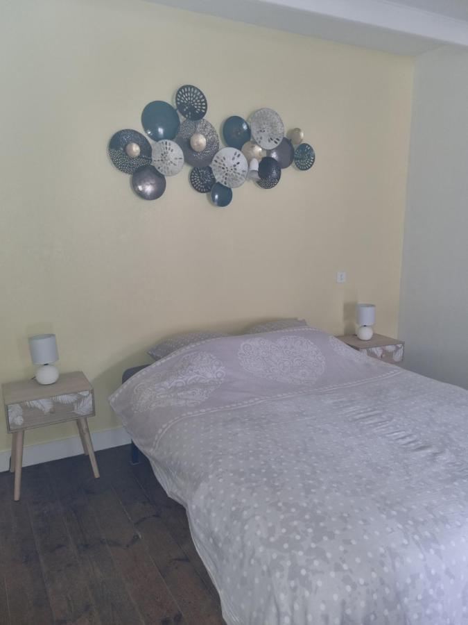 Brigueuil Jolie Petite Maison Dans Village Fortifie מראה חיצוני תמונה
